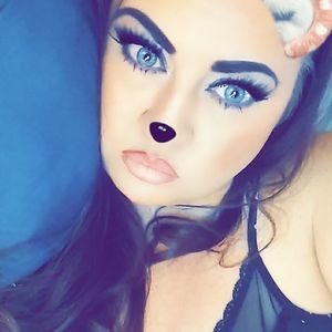 Meet your Posher, Holly